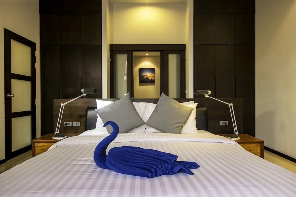 Comfortable 2br Pool Villa NaiHarn - photo 3