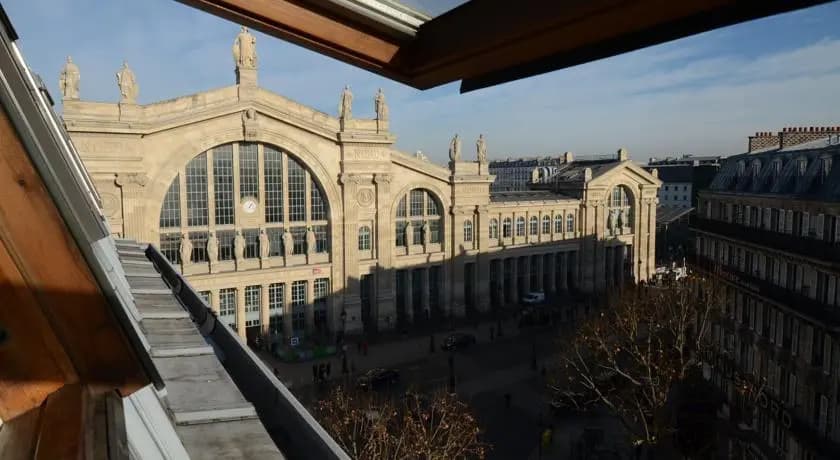 Friendly Rentals Gare Du Nord View Apartment - photo 3