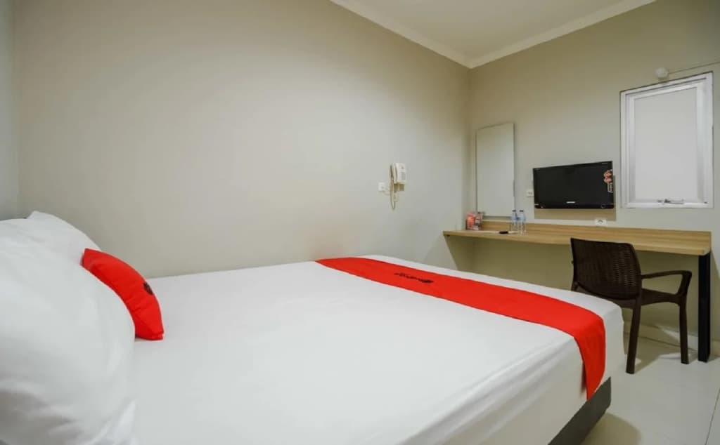 ENV Room by RedDoorz - photo 3
