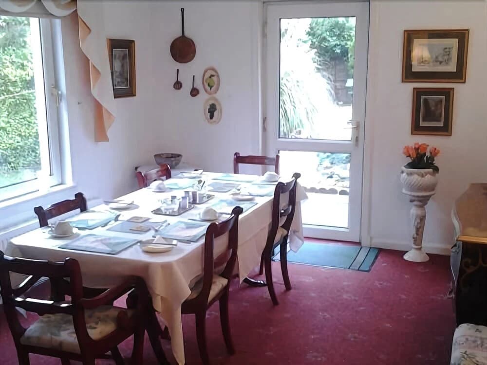 Ascot Garden Guest House - photo 9