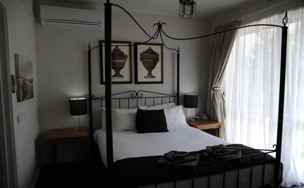 Norwood House Motel & Reception Centre - photo 7