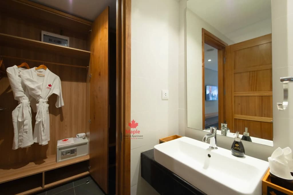 Maple Hotel & Apartment - photo 9