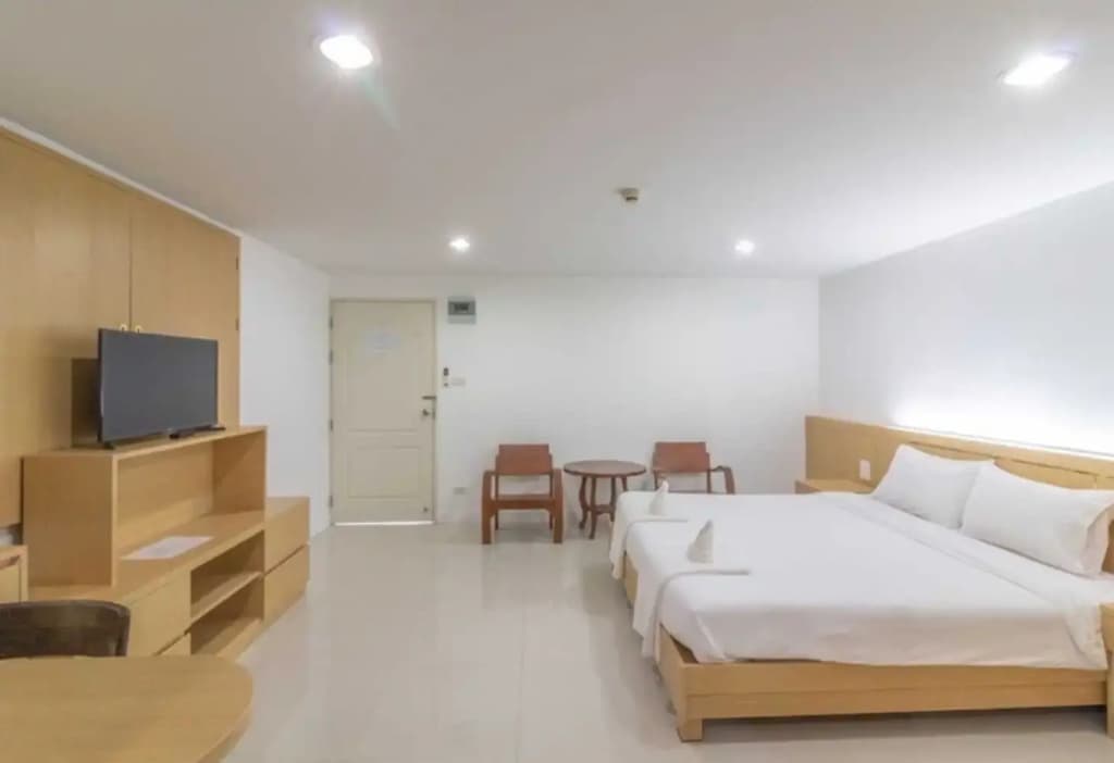 Collection O Siam Privi Hotel - photo 32