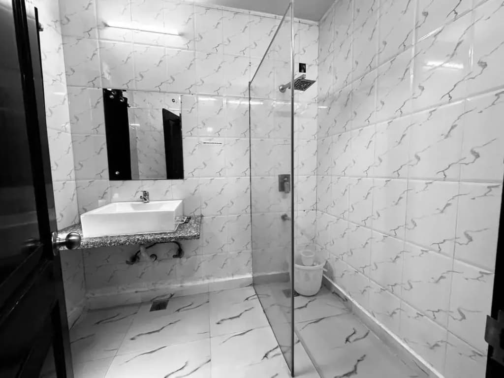 Hotel Radiance - photo 8