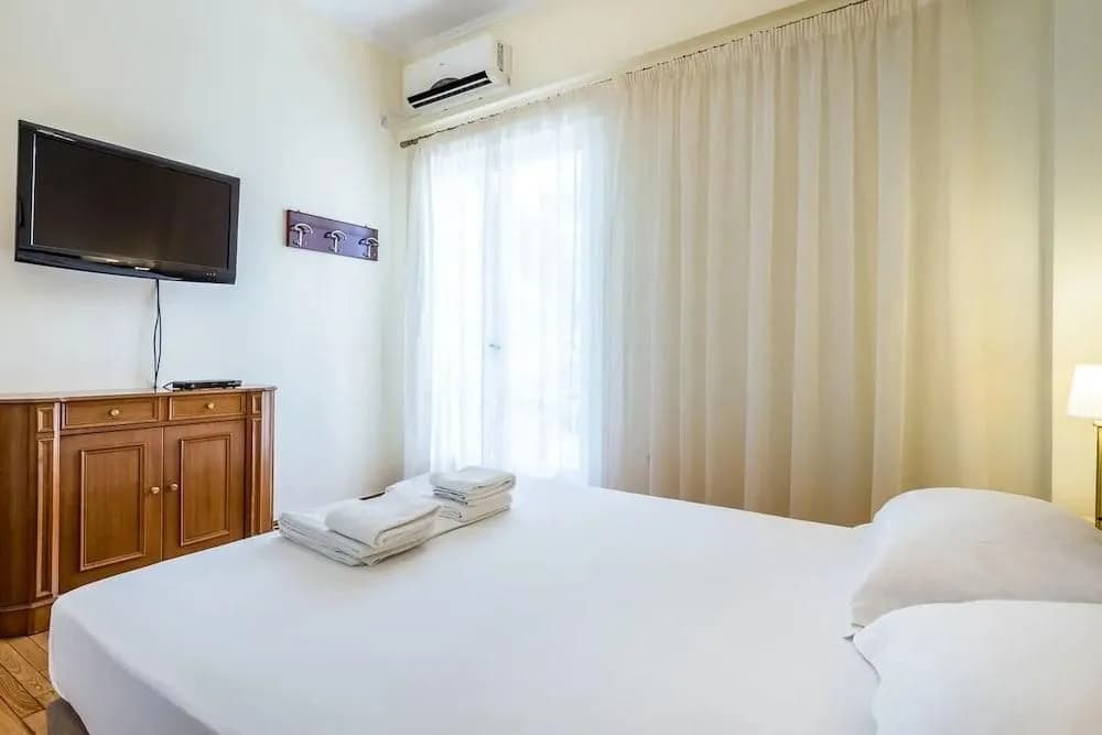 Chic flat in Kolonaki next to American Embassy - photo 3