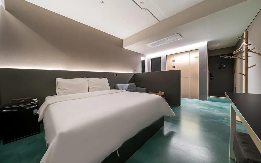 UNI Hotel - photo 2