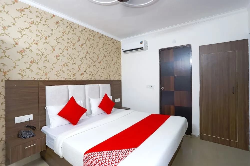 OYO 60786 Hotel Bluestar - photo 6