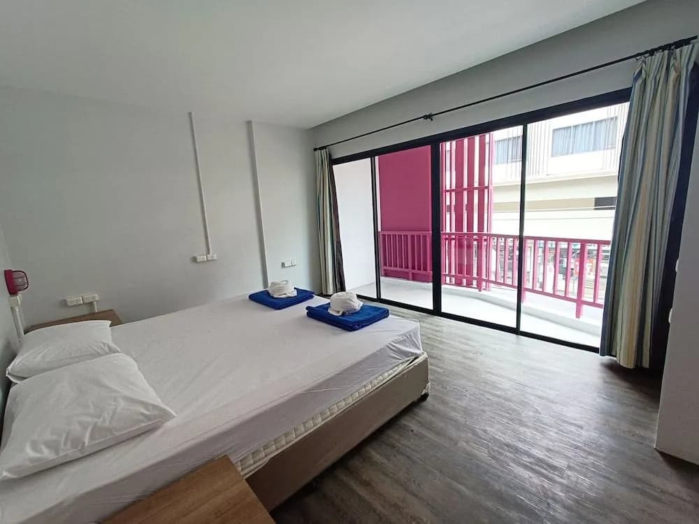 Slumber Party Surf Kata Phuket - photo 3