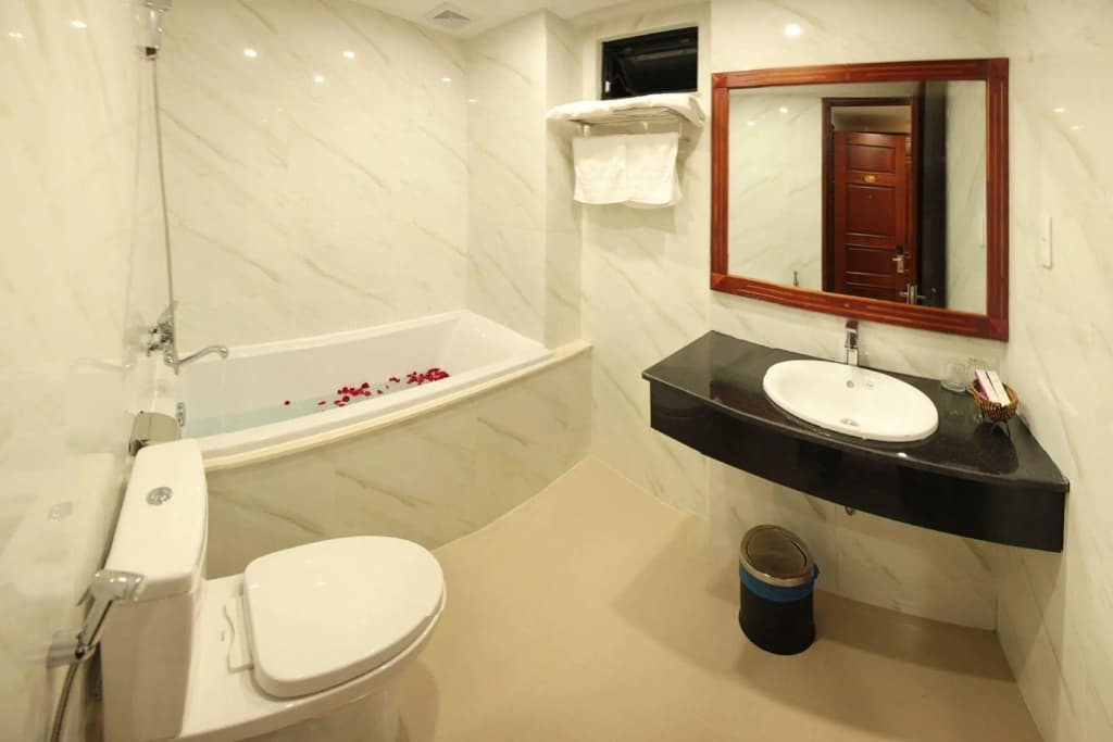 Lavender Danang Hotel - photo 9