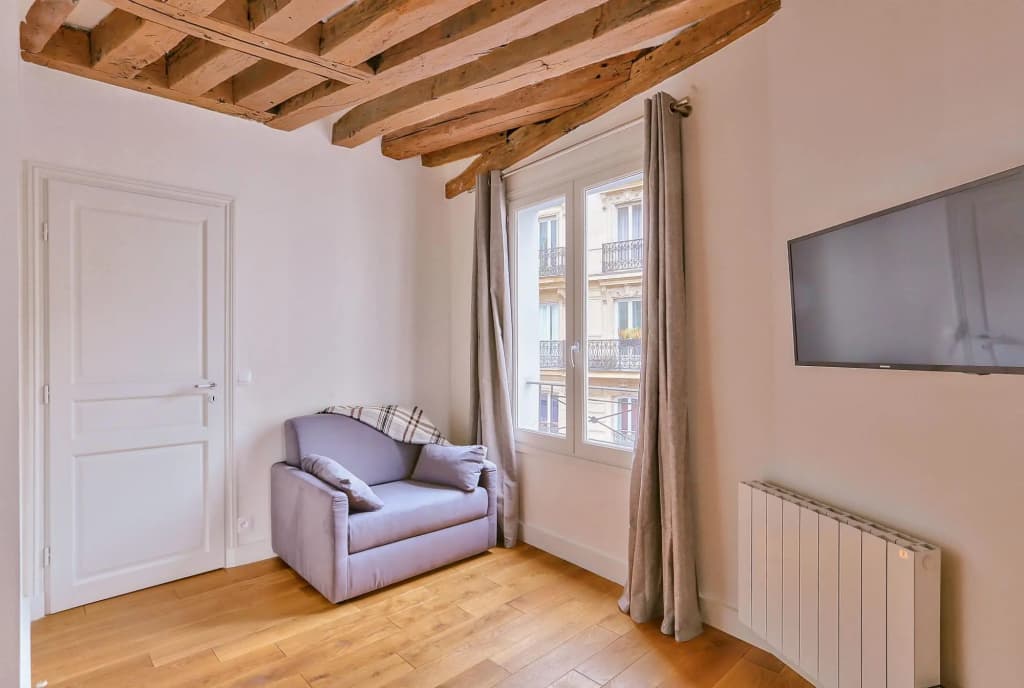 B 364 - Deluxe apartment in the heart of  Notre Dame - photo 3