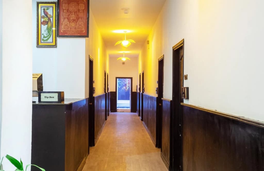 Hotel De La Chheng - photo 11