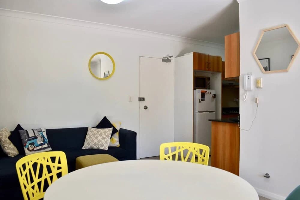 Quiet 1 Bedroom Flat in Concord - photo 4