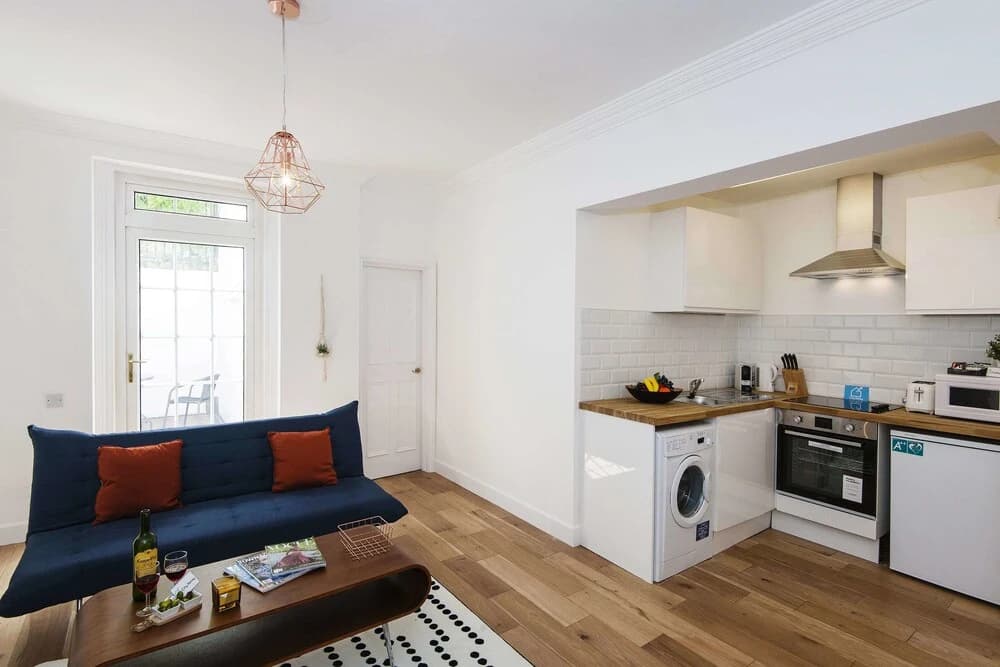Earls Court Road Apartments - photo 16