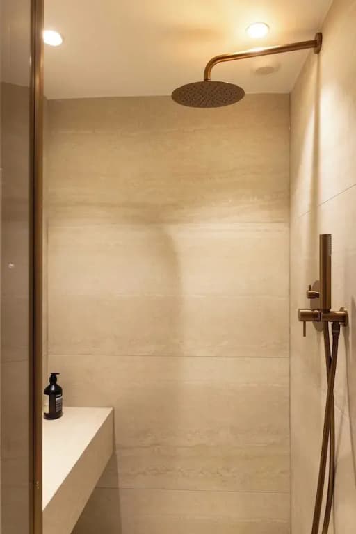 Chic A/C Central apt - 2bdr/6p - Faubourg s/ Denis - photo 7