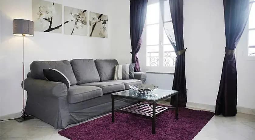 Parisian Apartment at the Foot of Montmartre - photo 2