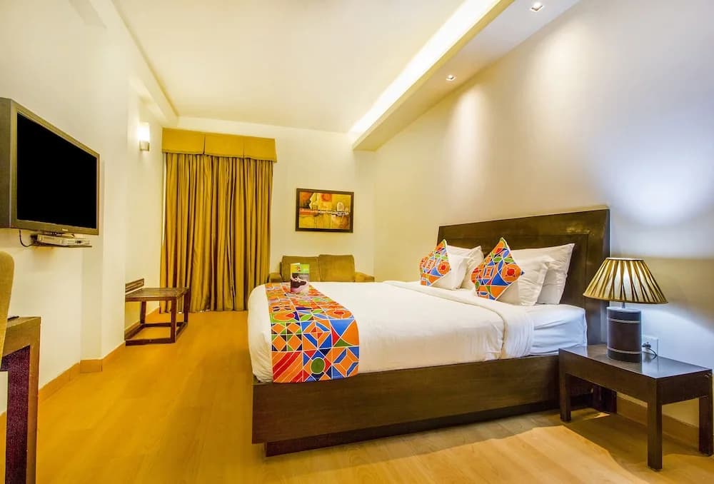Cabana Hotel - photo 2