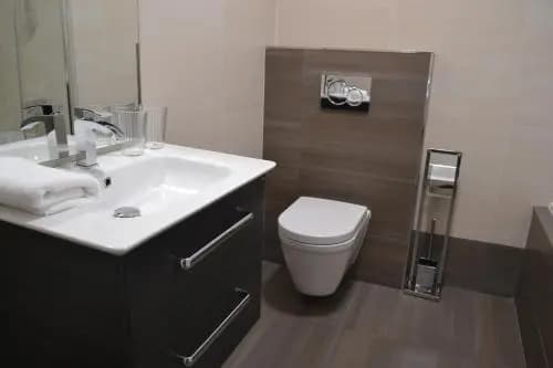 Luxury Modern Designed Oldtown Apartment - photo 9