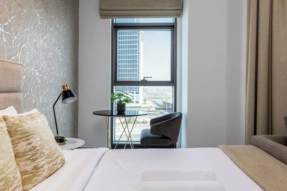 Waves - Elegant Studio Retreat in Dubai’s Business Bay - photo 35