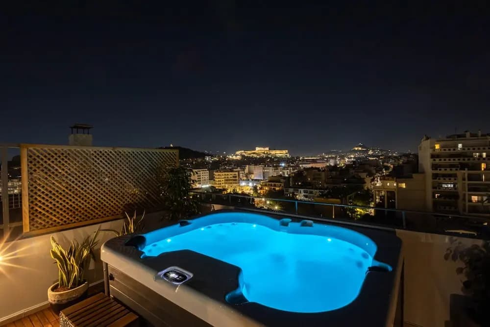 Acropolis Sky Retreat Jacuzzi 3BR Maisonette - photo 17