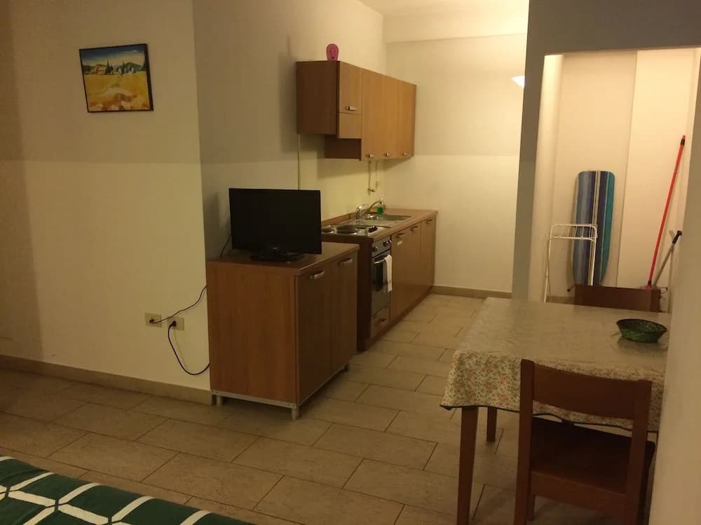 "2 pax Studio, Week Lease, all Utilities Included" - photo 14