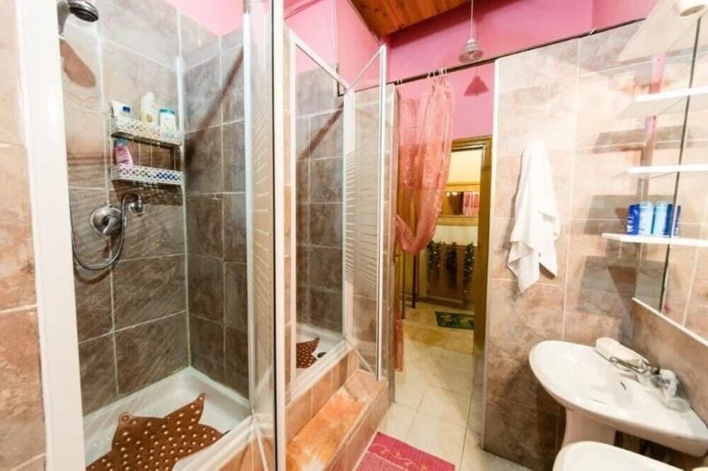 Sunshine Hostel - photo 15