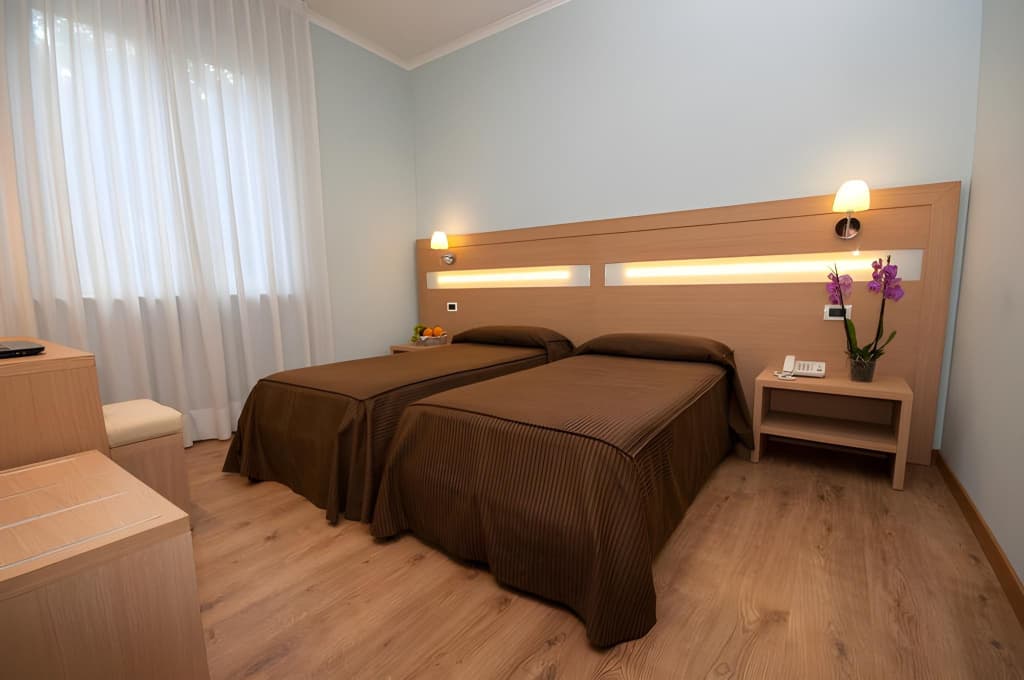 Hotel La Pergola - photo 21
