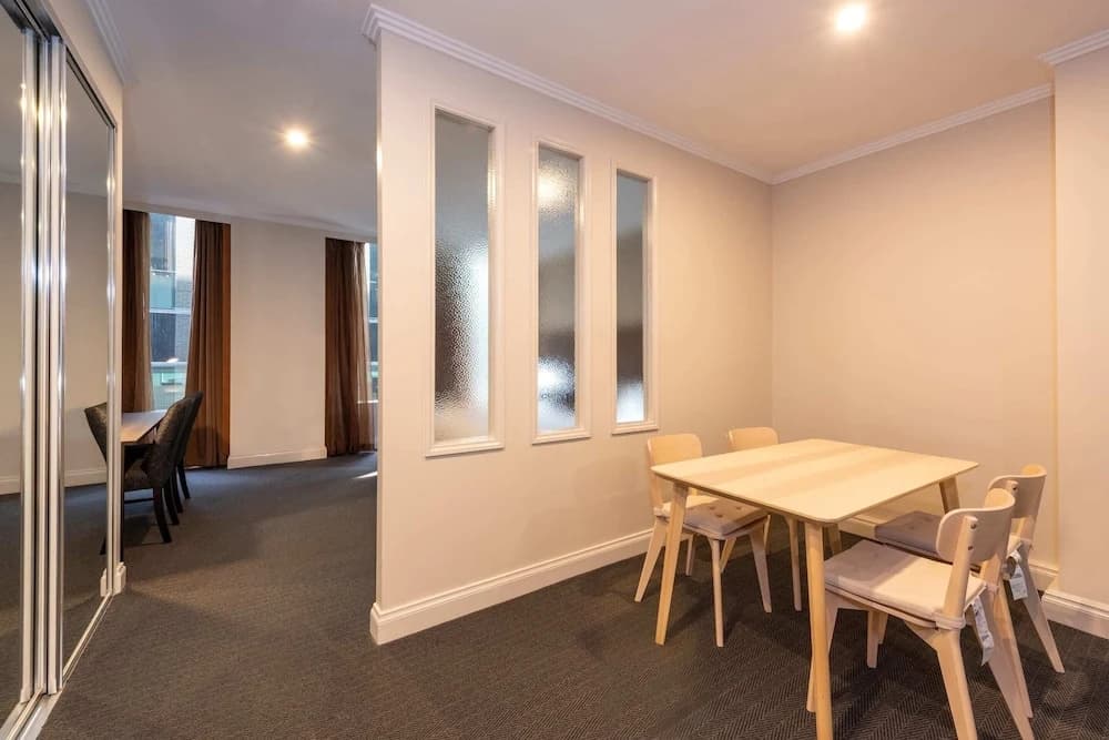 Chic 1-bedroom Apartment in Melbourne CBD - photo 8
