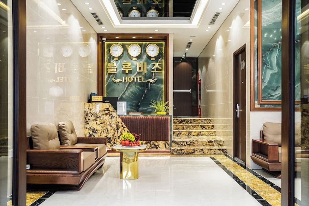 Blubiz Hotel 9 - photo 2