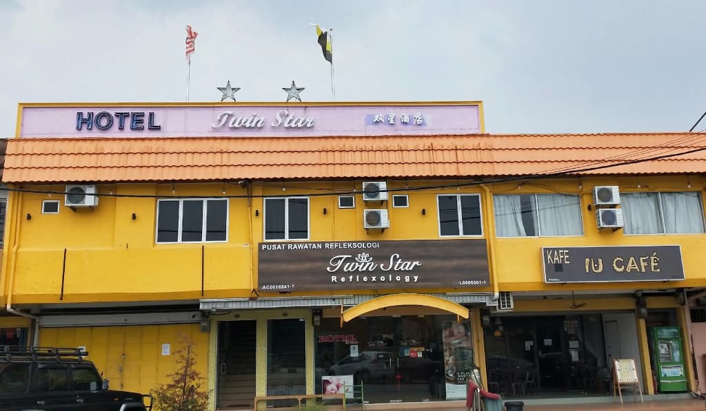 Twin Star Hotel - main photo