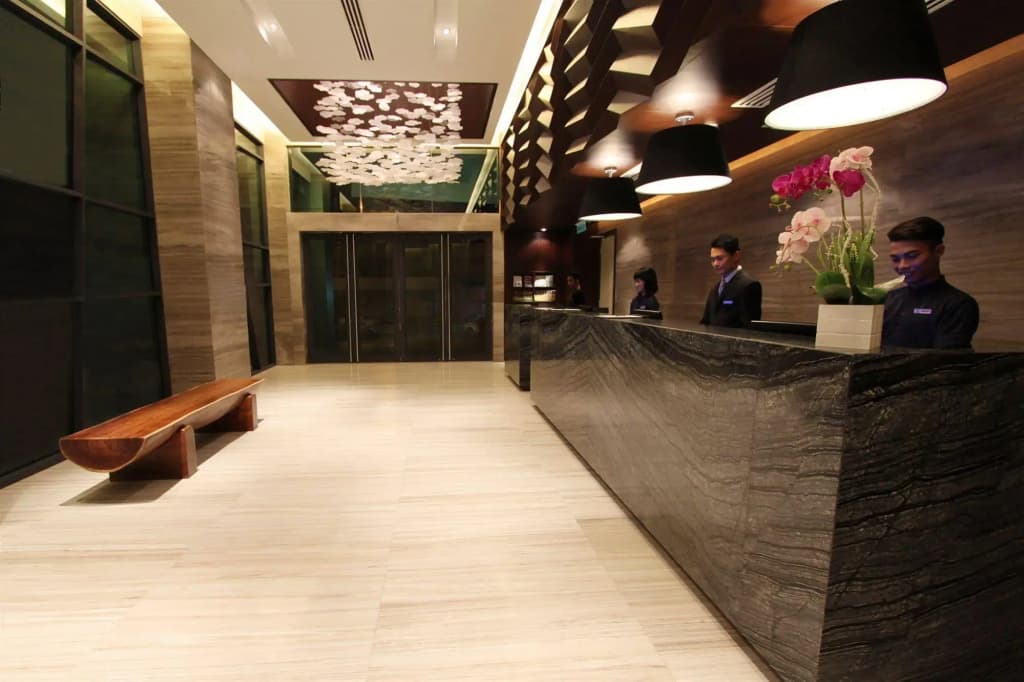 Grandis Hotel - photo 2