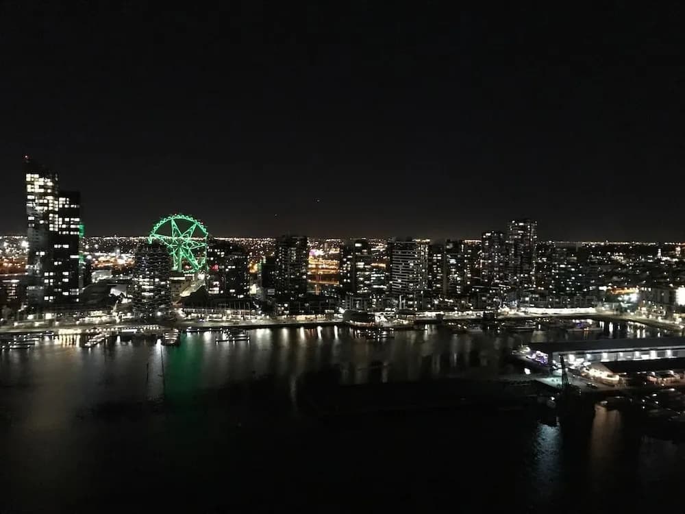 Melbourne Docklands Convesso Seaview Apartment - photo 9