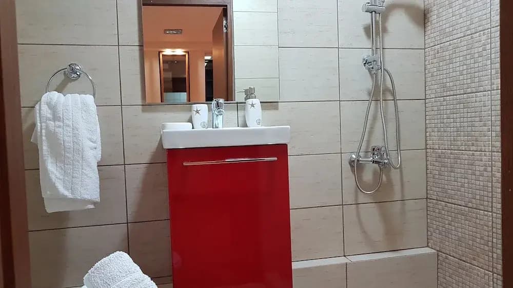 Erra - Cherry - Athens Center,100m²,4 BD,2 BATH - photo 9