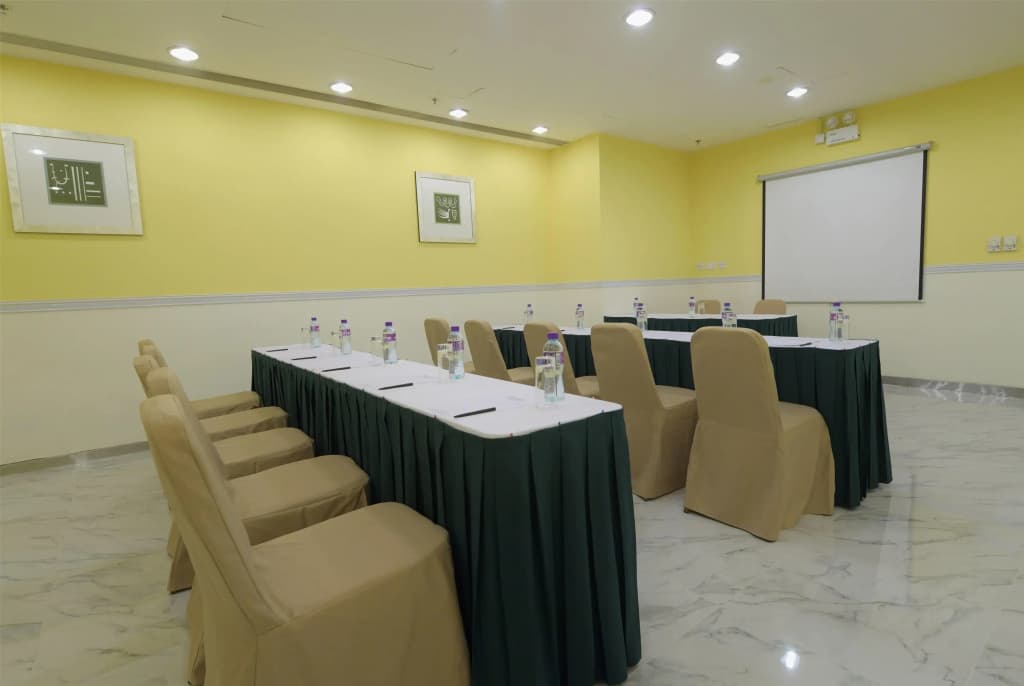 Ramada by Wyndham Hong Kong Grand View - photo 10