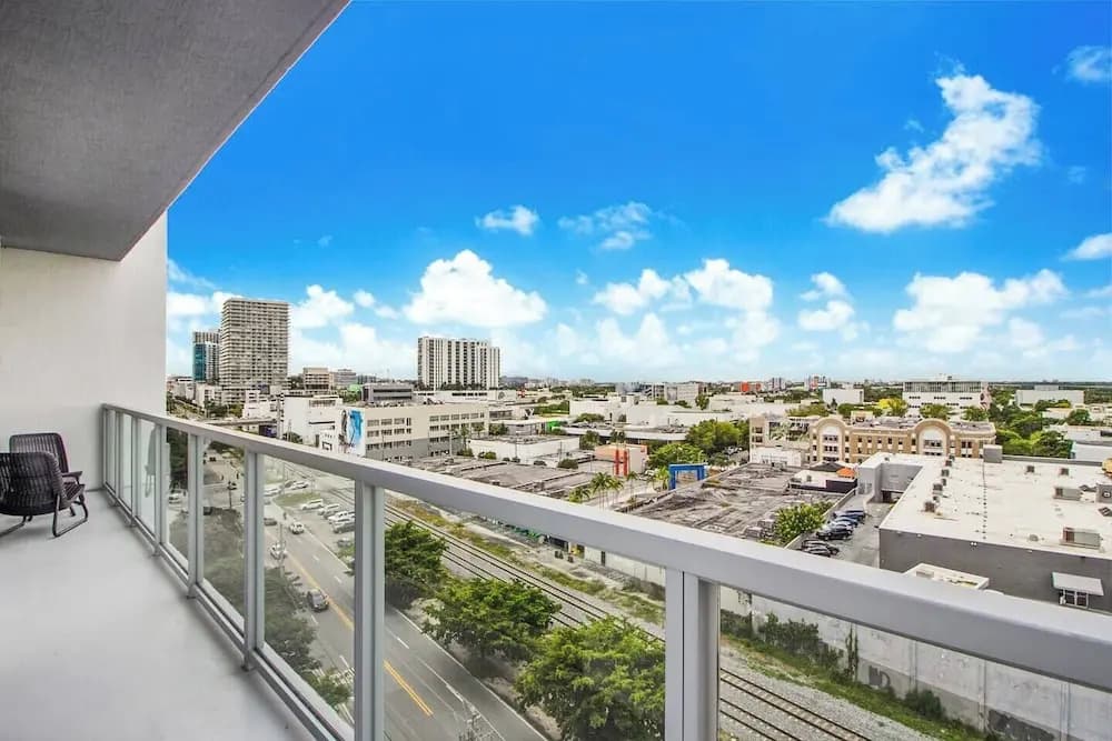 Spacious 2-Bedroom Apartment - photo 9