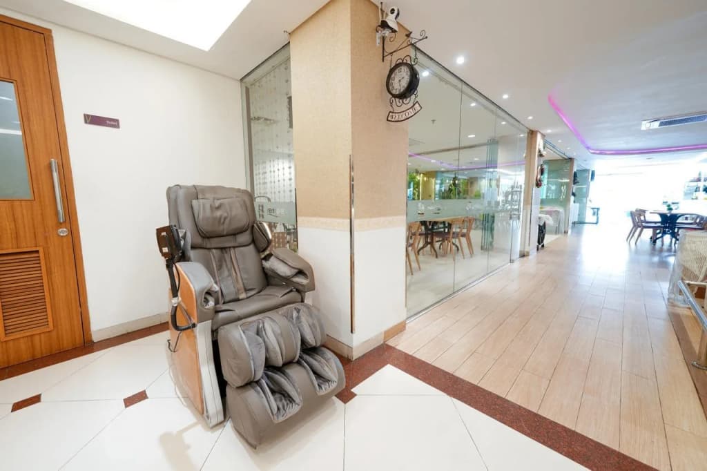 Heef Hotel Pasar Baru - photo 15
