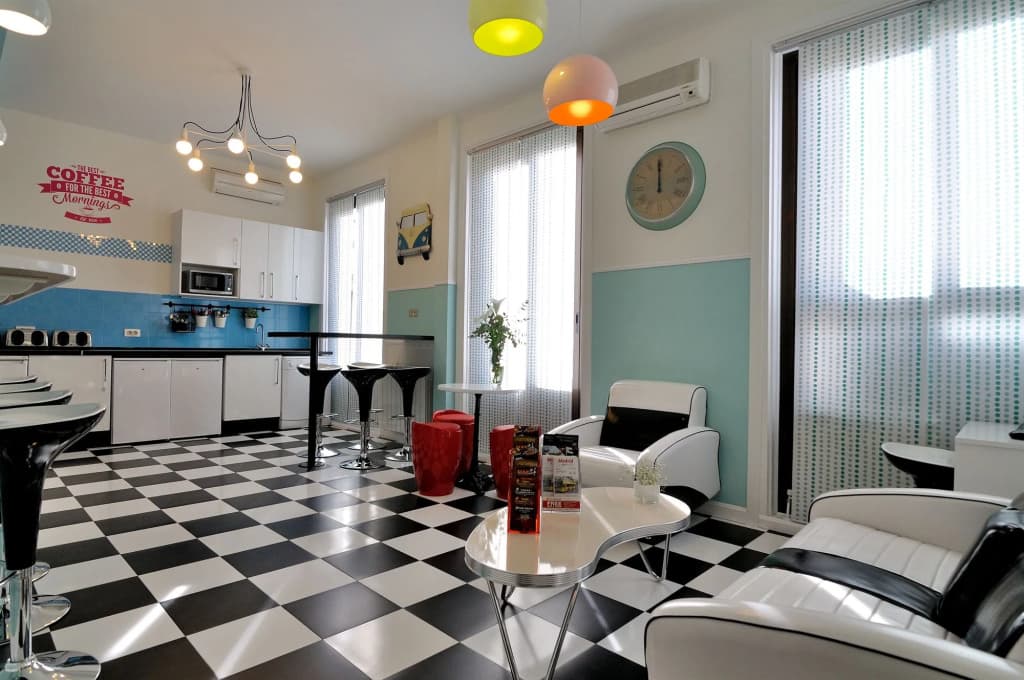 Hostal Far Home Plaza Mayor - photo 14