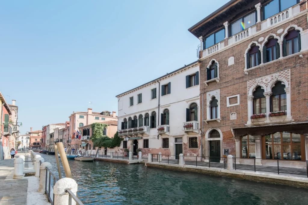 IH Hotels Venezia Salute Palace Hotel - photo 18