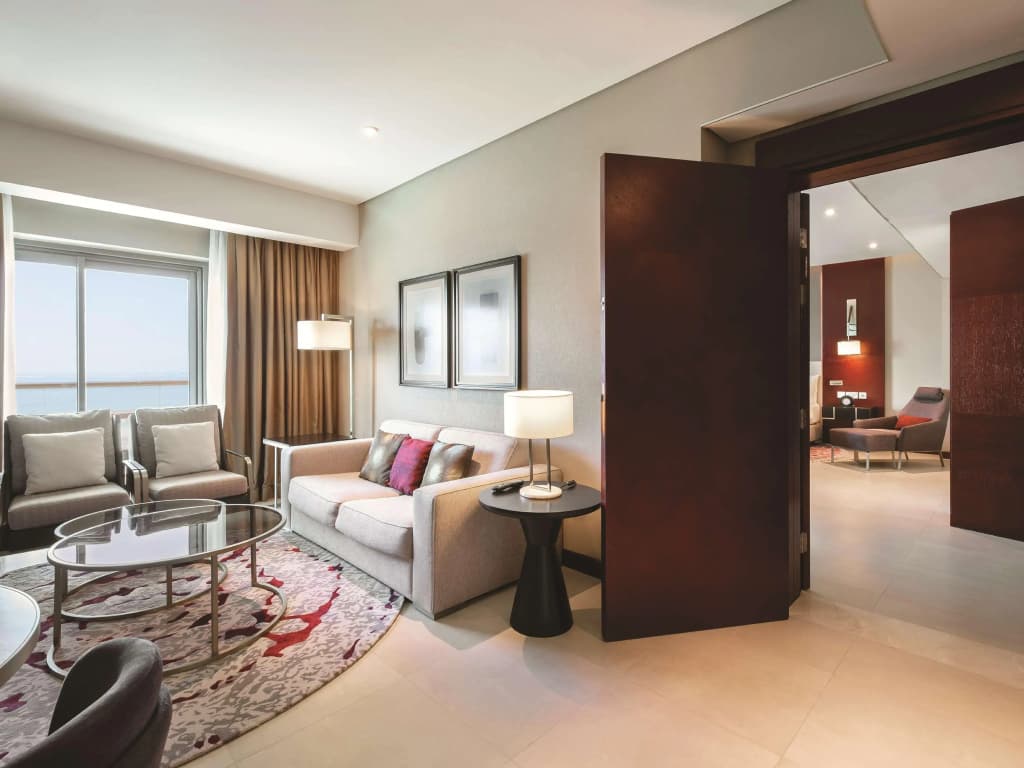 Hilton Doha The Pearl - photo 11