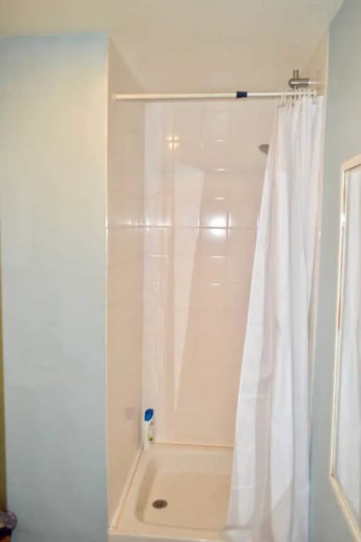 Bright & Spacious 1BD Apartment in Edinburgh - photo 7