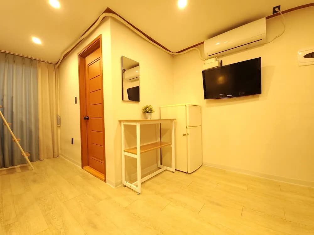 OYO Rooftop Hostel - photo 14
