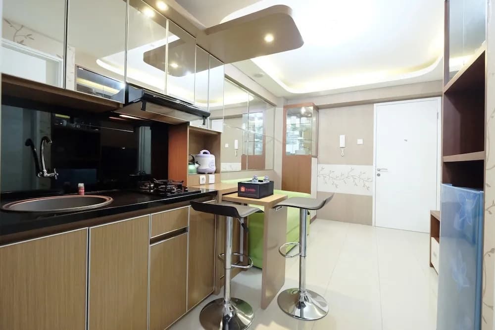 Extravaganza 2BR Bassura City Apartment - photo 15