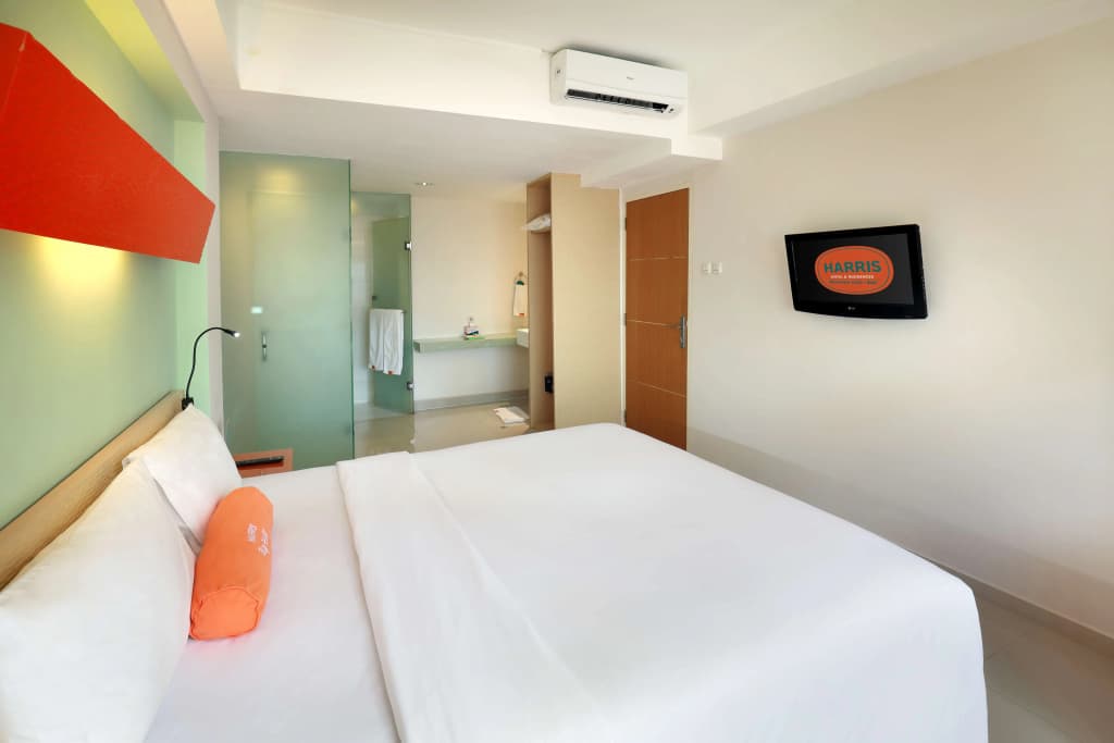 HARRIS Hotel & Residence Riverview Kuta Bali - photo 4