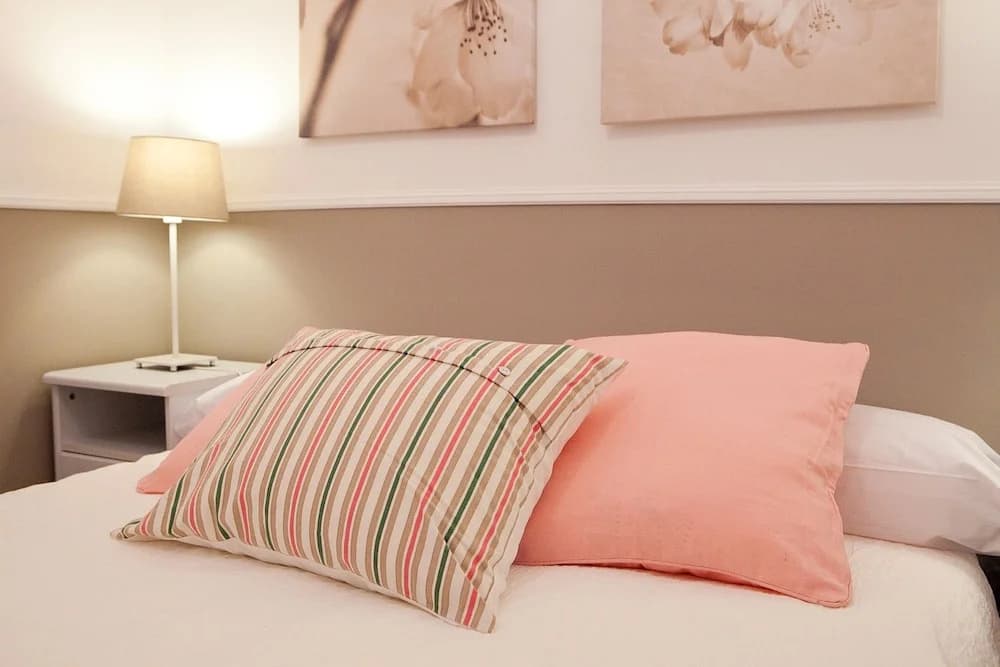 Cute & Spacious Eixample Apartment - photo 4