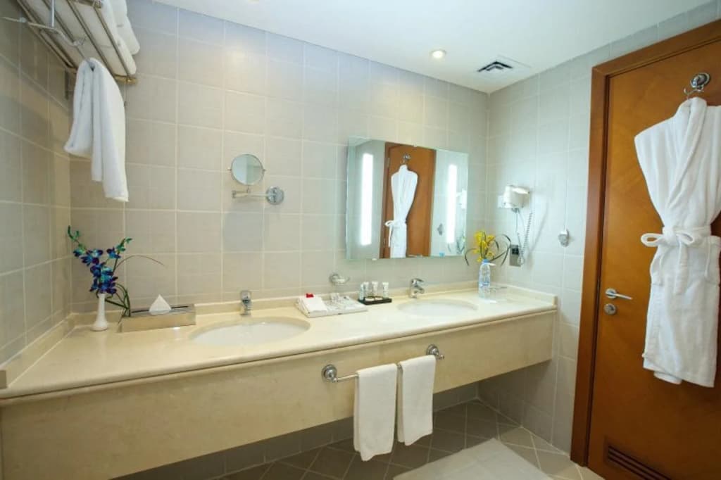 Lavender Hotel Sharjah - photo 8