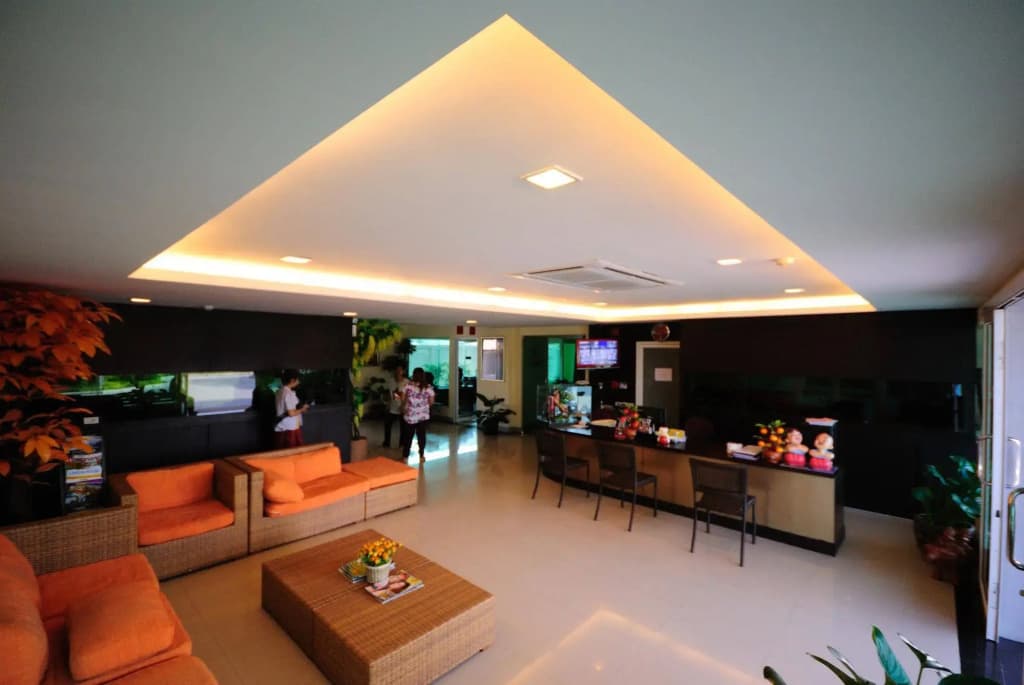 OYO 829 Royal Thai Residence - photo 12