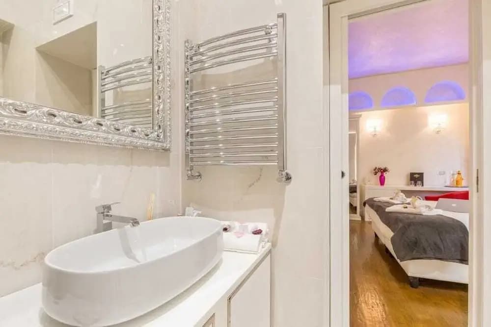 Piazza Venezia Luxury Suite - photo 25
