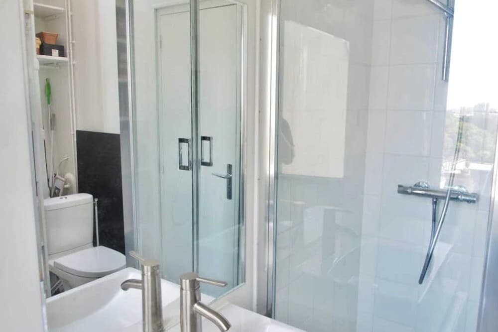 Very Nice Apartment Between Pigalle And Montmartre - photo 6