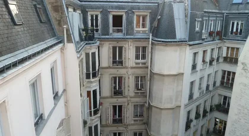 Studio Paris 8eme - photo 1