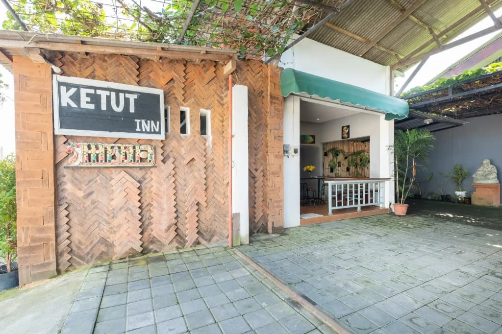 OYO 3775 Ketut Inn - photo 12