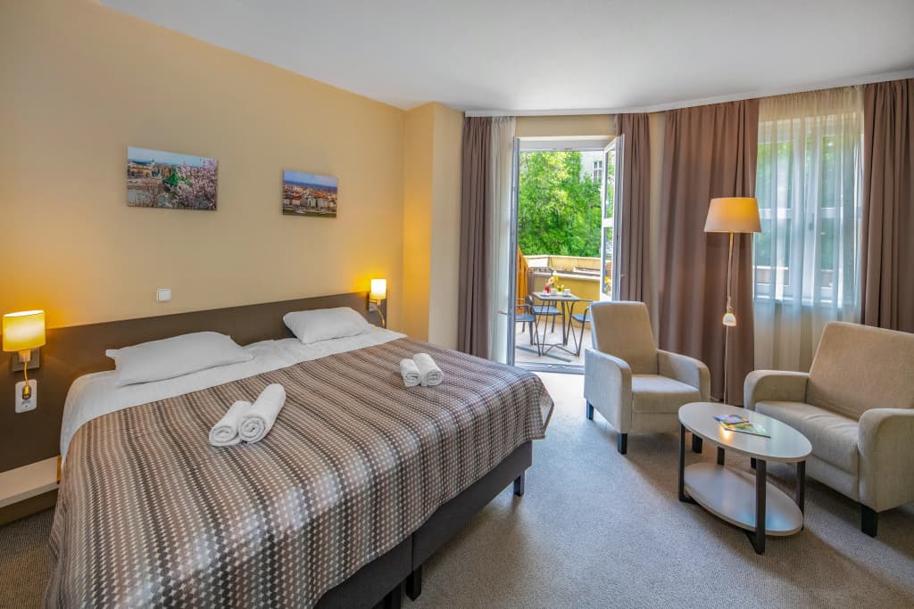 Corvin Hotel - photo 3